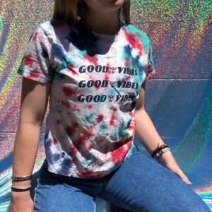 Brandy Melville tie dyed good vibes tee! 🌈